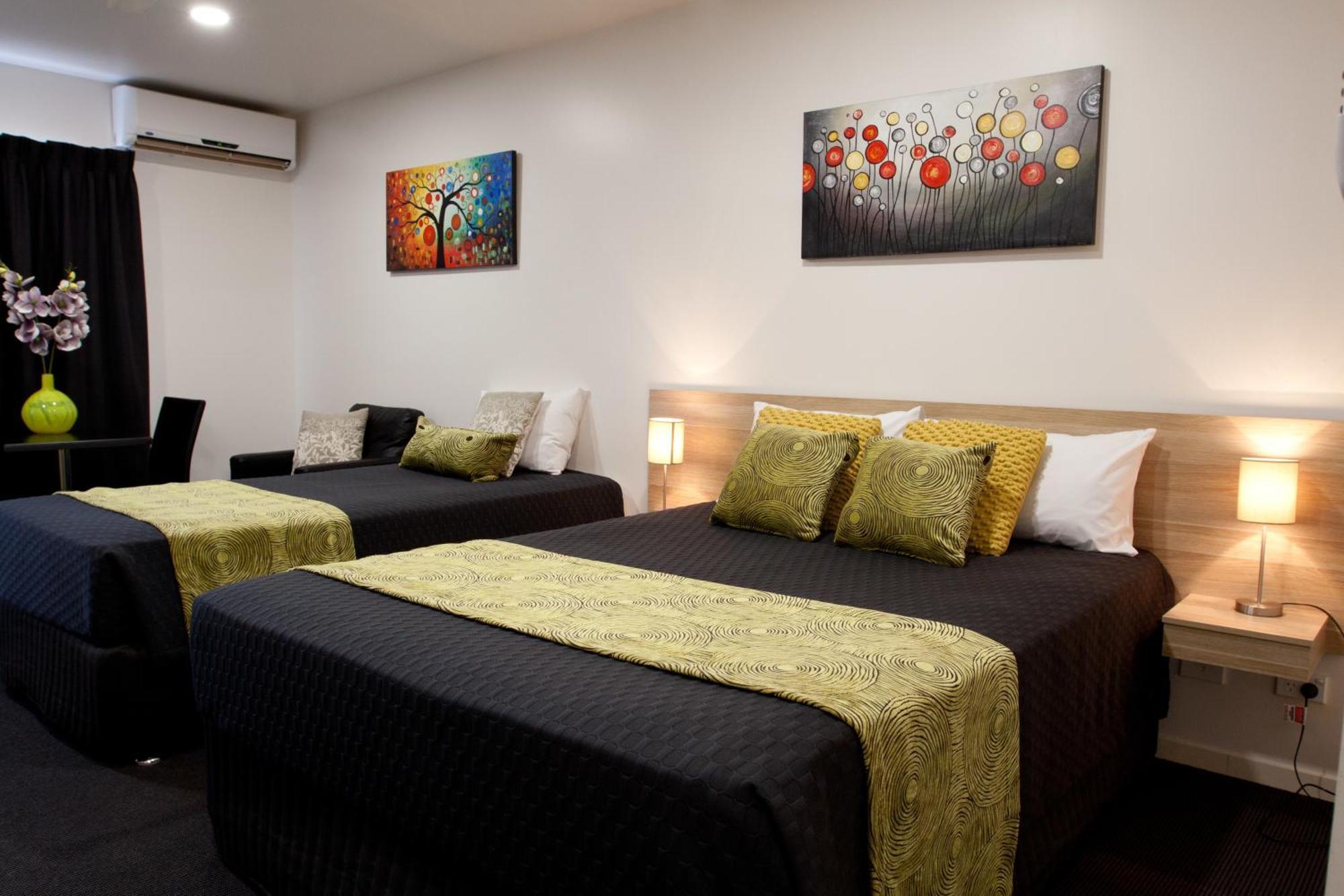 Abode37 Motel Емералд Номер фото